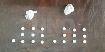Secuestraron 20 pastillas que estaban escondidas en dos bolas de fraile que eran para los presos