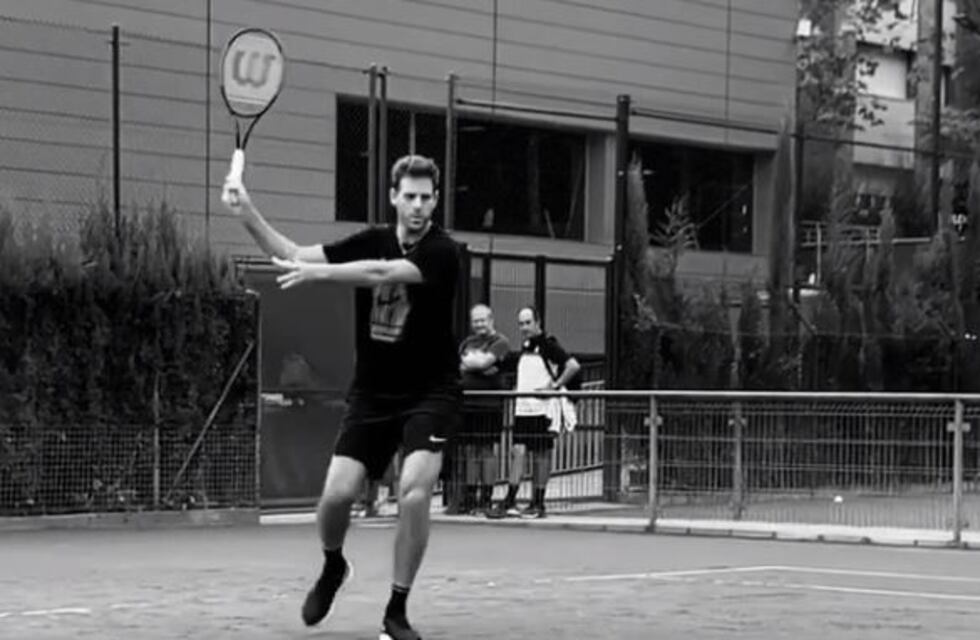 Juan Martín del Potro continúa con su recuperación y ya se mueve en la cancha