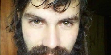 El joven de 28 años fue visto por última vez el martes 1 de agosto de 2017 en Chubut\u002E (Facebook)