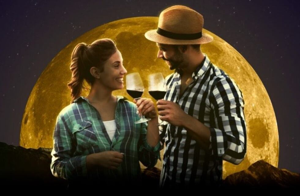 Turismo astronómico y degustación de vinos bajo la luna llena en el río Tunuyán
