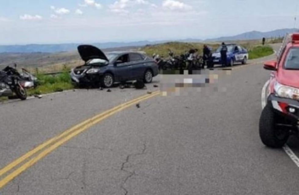 Cortaron la ruta para hacer picadas clandestinas y terminaron gravemente heridos