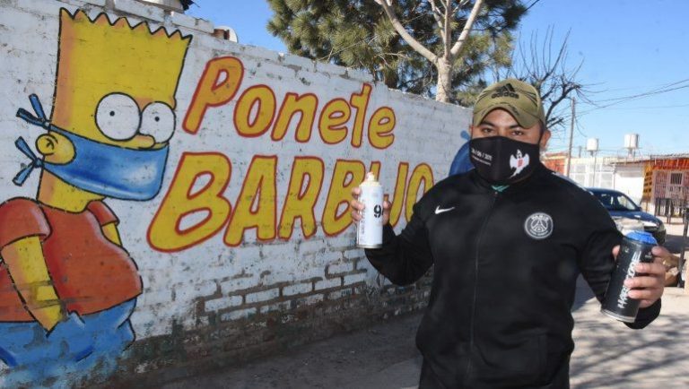 Diego Ajalla: el muralista que crea conciencia sobre el uso del barbijo (LMN)