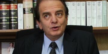 Carlos Martínez trabajaba en dos centros médicos: uno privado, el otro público\u002E