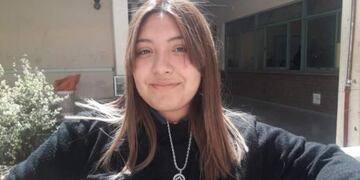 Alumna sanjuanina devolvió una computadora\u002E