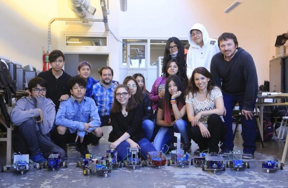 El Ministerio de Ciencia y Tecnología participó de una clase con Kits de Robótica
