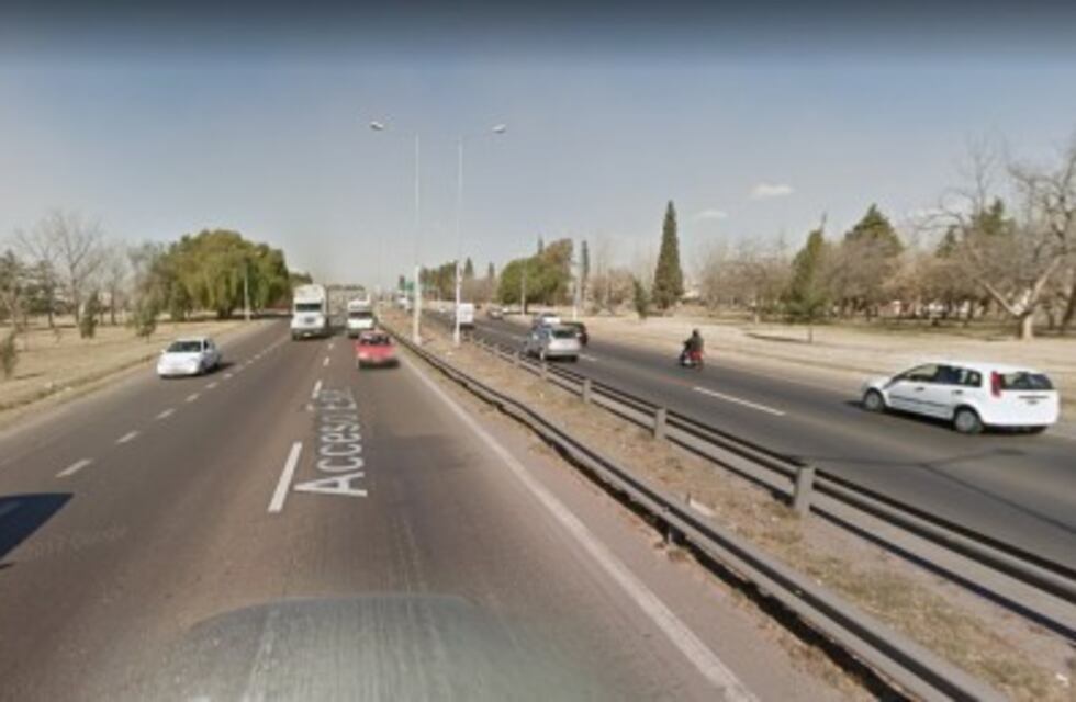 Siete delincuentes armados golpearon y robaron a unos automovilistas