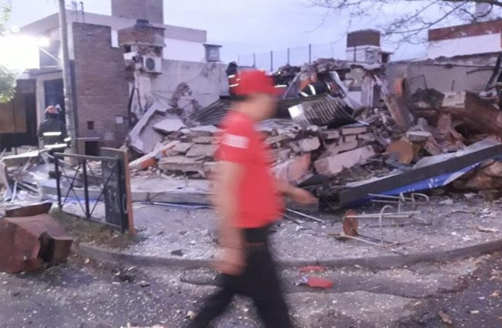 En fotos y videos, la impactante explosión de un local de comidas rápidas en Córdoba