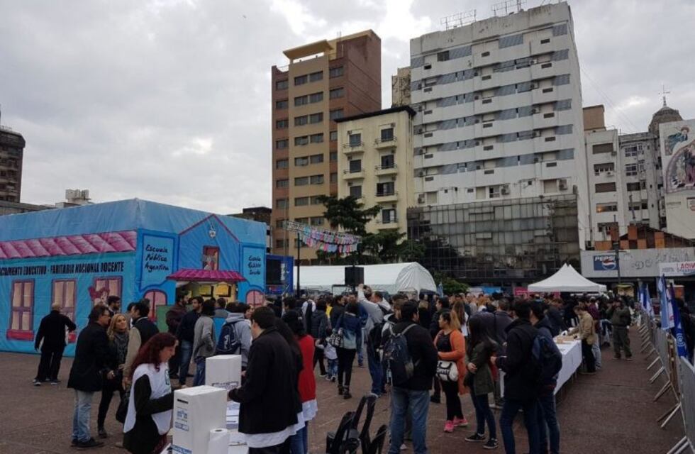 Inauguraron en Rosario la escuela itinerante y este viernes esperan la visita de Baradel
