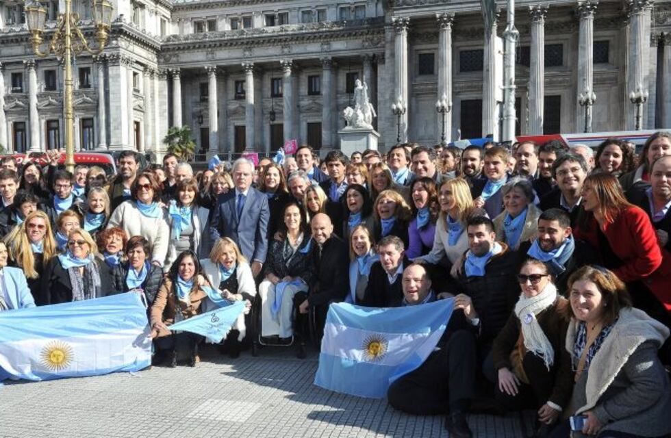 Otra foto: Quiénes son los funcionarios del Gobierno en contra del aborto