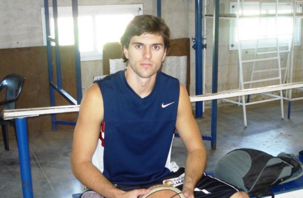 Manuel Olocco continuará su carrera en el básquet de Italia