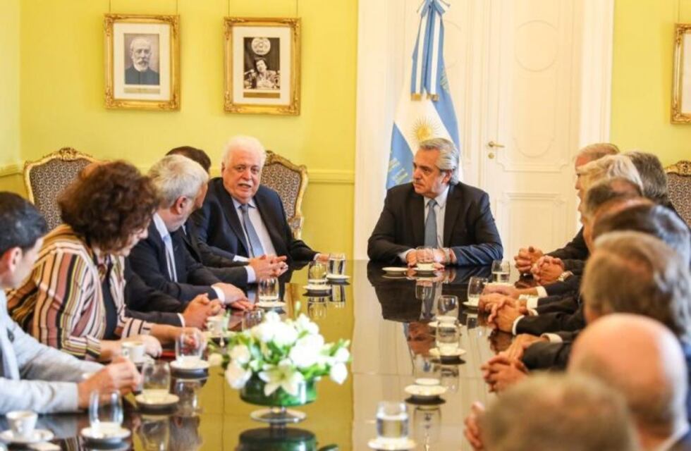El Gobierno anunció una baja del 8% en el precio de los medicamentos