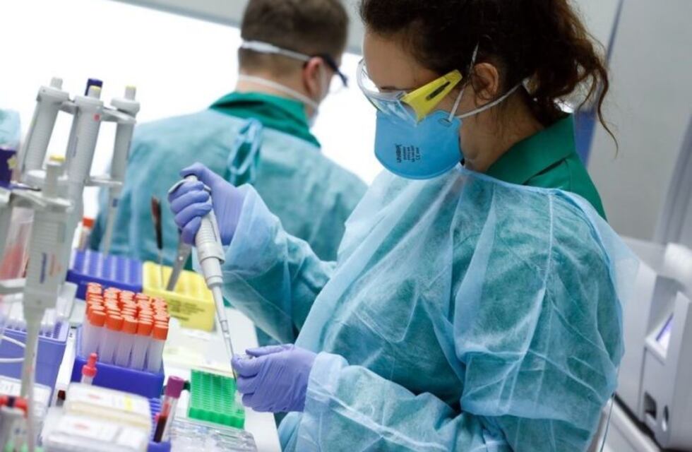 Por el aumento de casos de coronavirus aceleran la compra de hisopados PCR