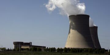 torres de enfriamientornrnFILES-US-NUCLEAR ENERGY-EXELON - (FILES)The Exelon Byron Nuclear Generating Stations running at full capacity 14 May, 2007 in Byron, Illinois, is one of 17 nuclear reactors at 10 sites in three US states, is the nation's largest operator of commercial nuclear power plants and third largest in the world. Long considered a pariah by environmental activists, nuclear energy is making a comeback as the new darling of the US