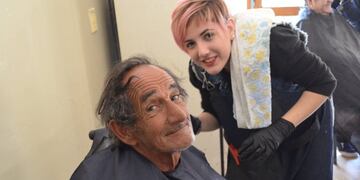 Los barberos solidarios de Studio 86 trabajan todo el año en acciones solidarias, ahora es el turno de hacerlo para Navidad\u002E