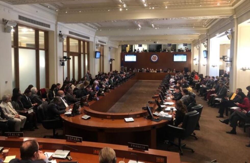 La OEA declaró ilegítimo al gobierno de Nicolás Maduro en Venezuela