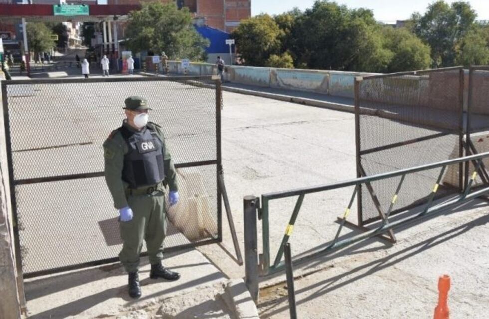 Gendarmería y Ejército vigilan la frontera con Bolivia, en La Quiaca