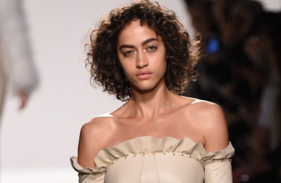 Hombros al descubierto: una tendencia que se renueva