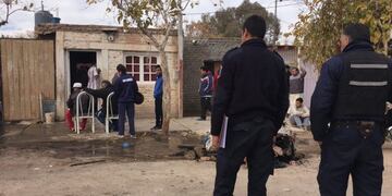 El incendio se produjo en una humilde vivienda de la villa Argentina\u002E