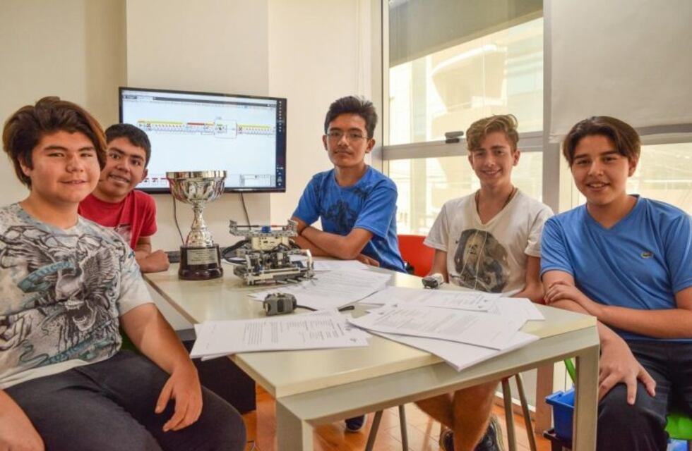 Jóvenes salteños necesitan 2 mil dólares para viajar al Mundial de Robótica