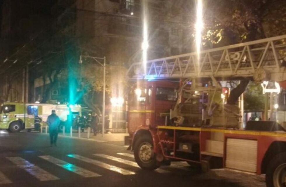 ¡Pánico en Godoy Cruz!: una explosión sacudió un edificio