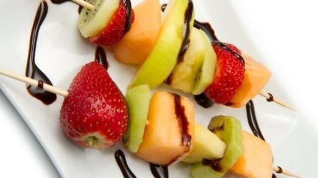 Brochette de frutas