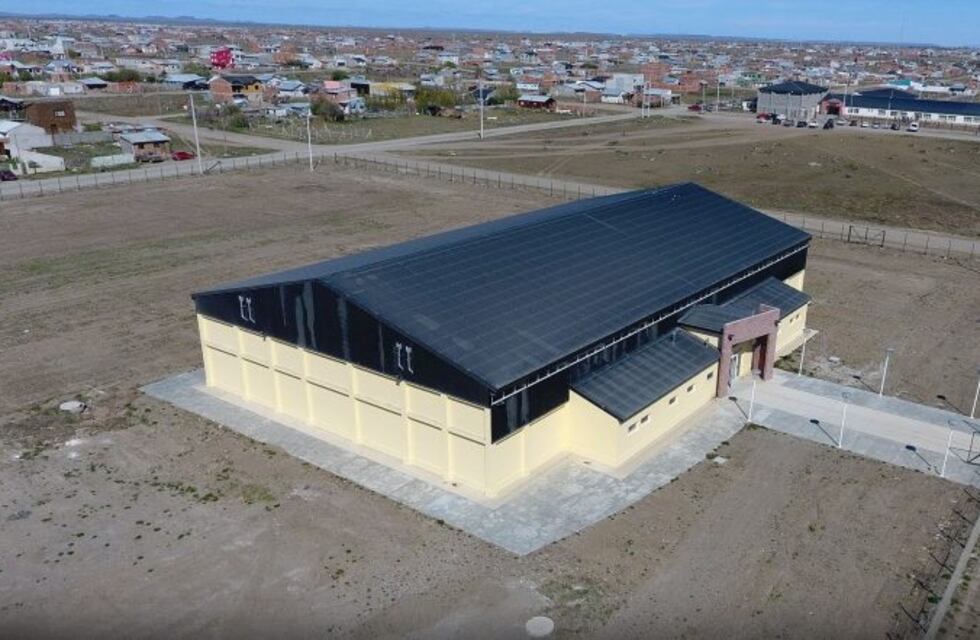 Se inaugura el gimnasio municipal del Barrio San Benito