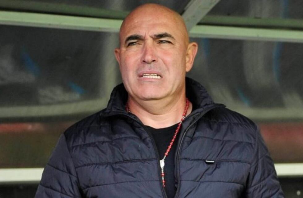 Llop, duro con el vice leproso: "Es difícil trabajar con gente así"