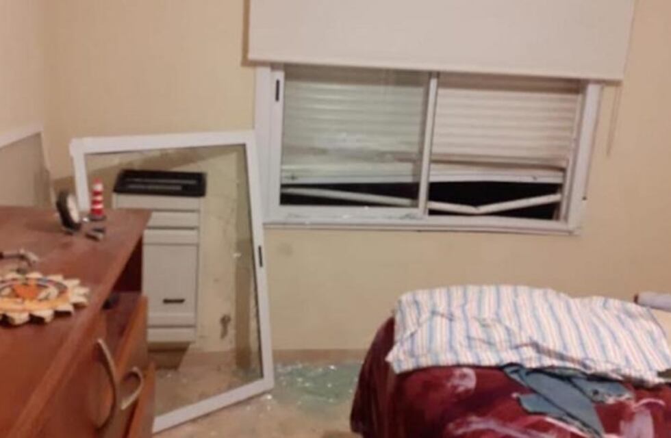 Inseguridad en Bahía: robaron 50 mil pesos y mil dólares de una casa