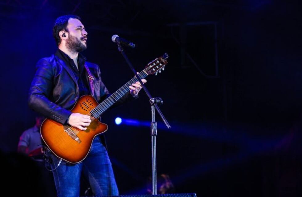 Lucas Sugo: el fenómeno musical uruguayo llega por primera vez a Carlos Paz