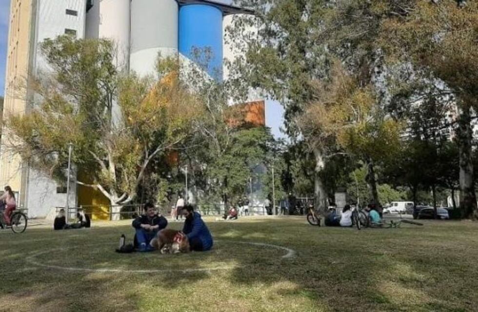 El domingo anticipa una mini primavera en Rosario con fuertes vientos