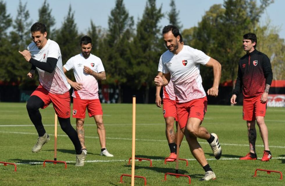 Newell's empezó a entrenar con plantel completo y sin bajas por coronavirus