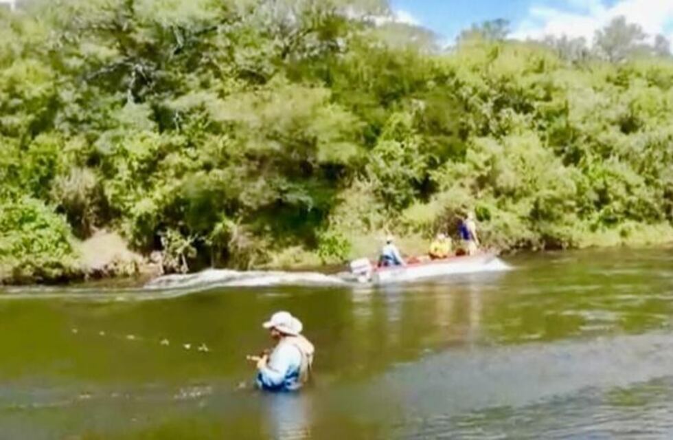 Pescadores deportivos denuncian la presencia de lanchas a motor en el Río Juramento
