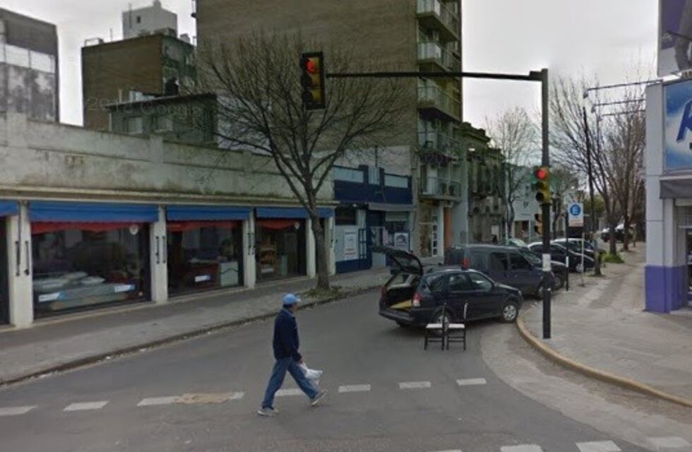 Lo ataron a la cama, amenazaron con cortarle un dedo y se llevaron 35 mil dólares