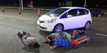 Los acusados fueron interceptados en el peaje del departamento San Lorenzo\u002E (@radio2rosario)