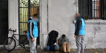 Detienen a falso médico\u002E