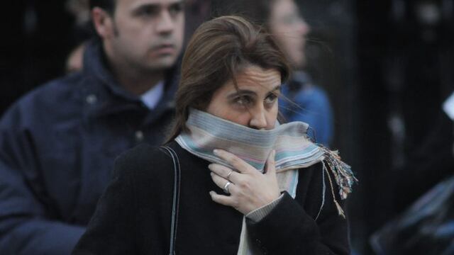 BUENOS AIRES, 01/06/09, CONTINUA EL FRIO EN LA CIUDAD\u002E FOTO:DYN/RODOLFO PEZZONI\u002E buenos aires  OLA DE FRIO en buenos aires bajas temperaturas comienzo invierno