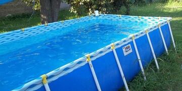 Heroicos vecinos salvaron a un bebé que había caído a una pileta