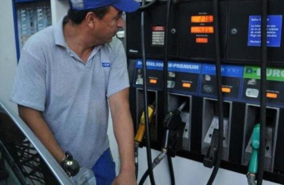 Desde este domingo, aumenta el precio del combustible