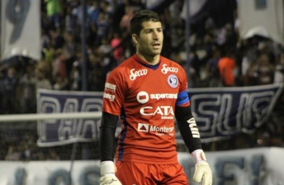 Cristian Aracena seguirá en Independiente Rivdavia