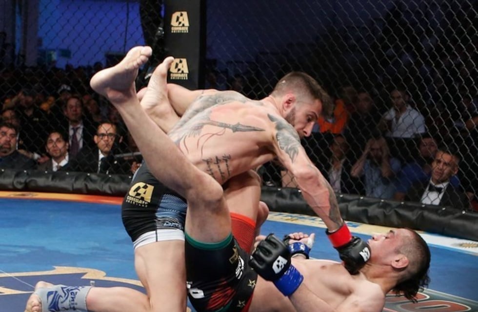 El increíble nocaut de un argentino en MMA: terrible derechazo y festejo alocado