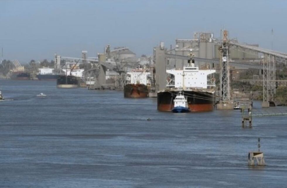 Carrió pidió que la Justicia rosarina investigue la concesión de la Hidrovía