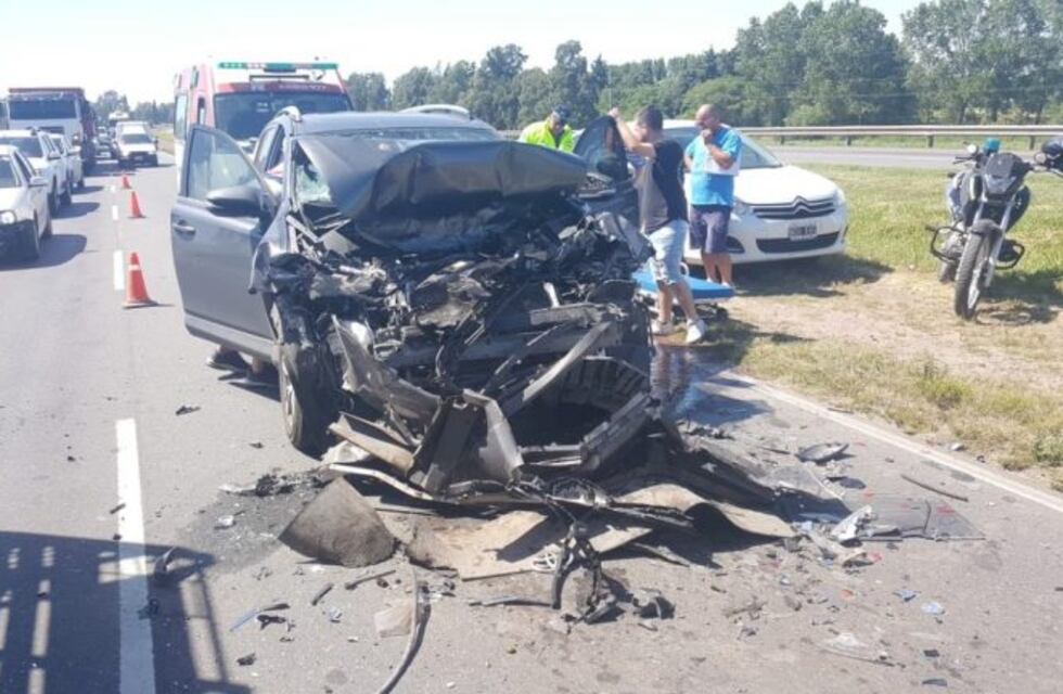 La diputada Alejandra Vucasovich se estrelló contra un camión en la autopista a Santa Fe