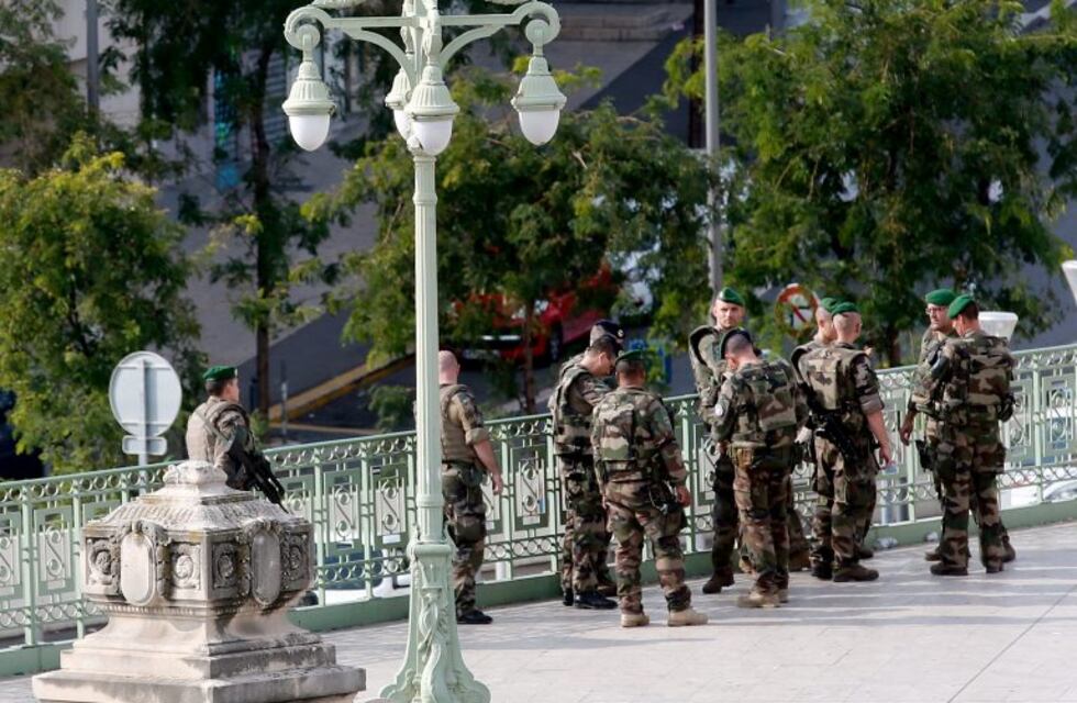 Atentado terrorista en Marsella: un hombre apuñaló y mató a dos mujeres