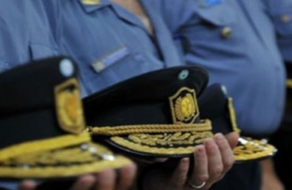 Desbaratan una banda de policías acusada de robos, torturas y allanamientos ilegales