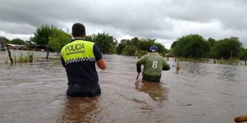Temporal: facilitarán los trámites de DNI a los afectados\u002E (Web)