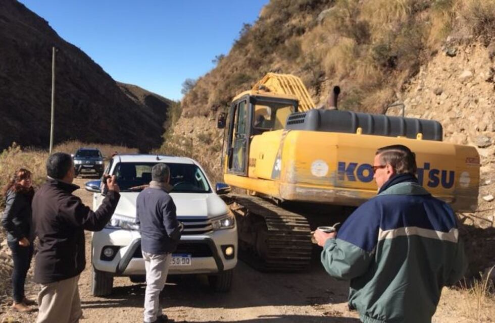 El gobernador ordenó bajar maquinaria pesada de Famatina