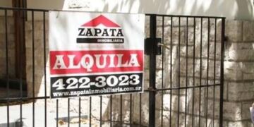 Los sanjuaninos cobran menos o directamente dejaron de percibir ingresos y no pueden pagar el alquiler\u002E