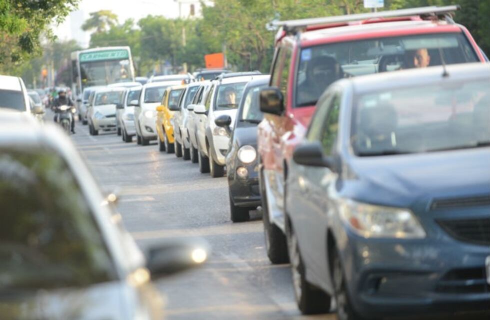 Estacionar en lugares prohibidos, lo más multado en 2017