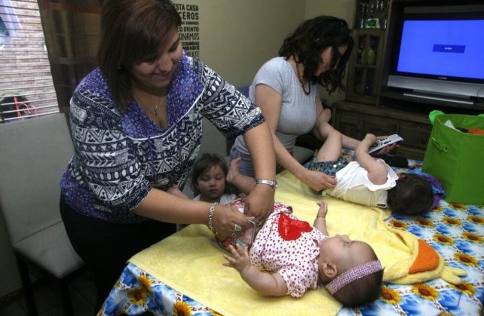 Madres mendocinas vuelven al uso de los pañales de tela
