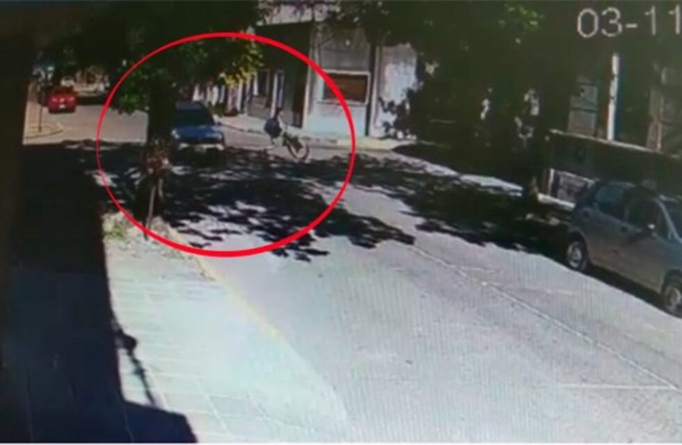 Investigan al conductor de la camioneta que atropelló a ciclista y huyó